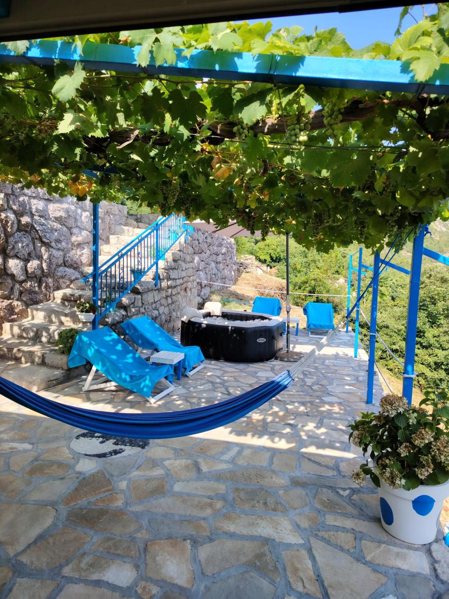 Etno House Happy Village Cetinje Eksteriør billede